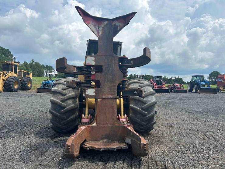 caterpillar-573-image-7