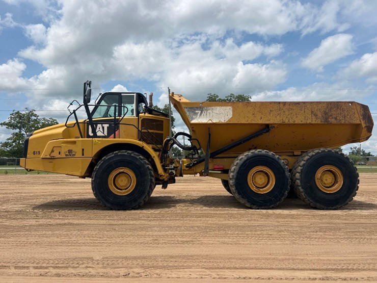 2014-caterpillar-740b-image-1