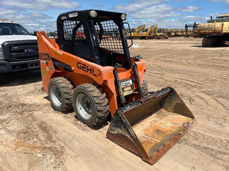 2019-gehl-r105-image-6