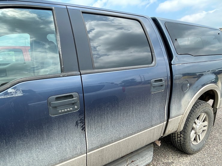#1037-•-2005-ford-lariat-crew-cab-4x4-(has-wi-title)-image-41