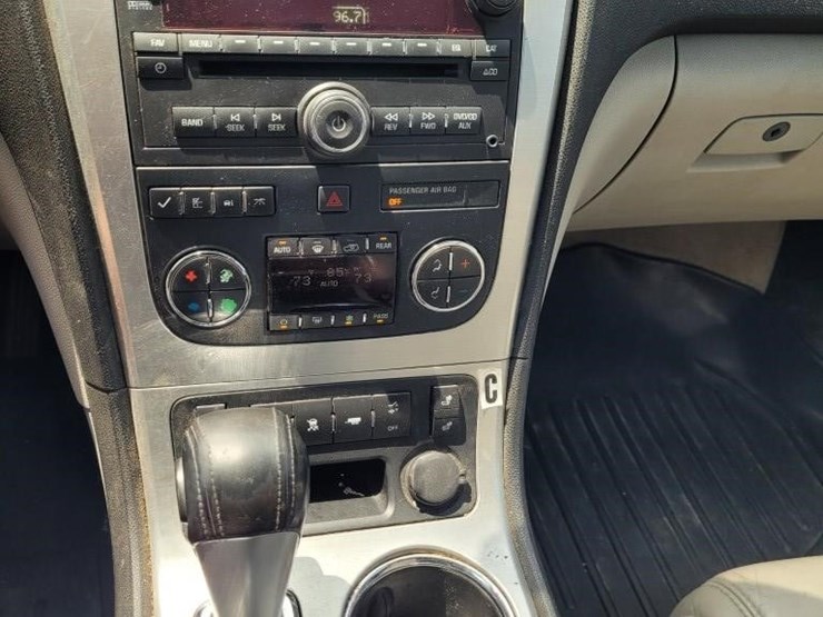 2008-gmc-acadia-image-14