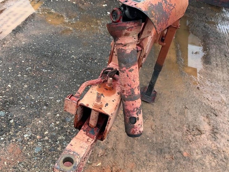 new-holland-565-image-10
