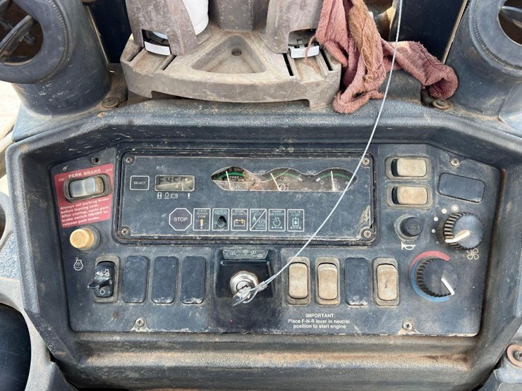 2004-deere-310sg-image-42