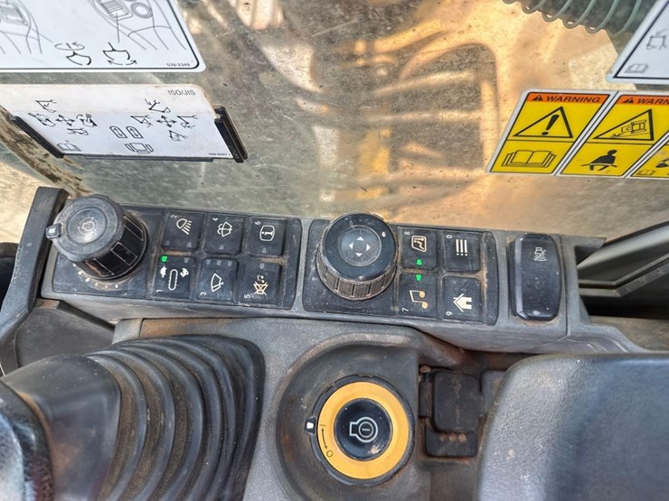 caterpillar-320gc-image-40
