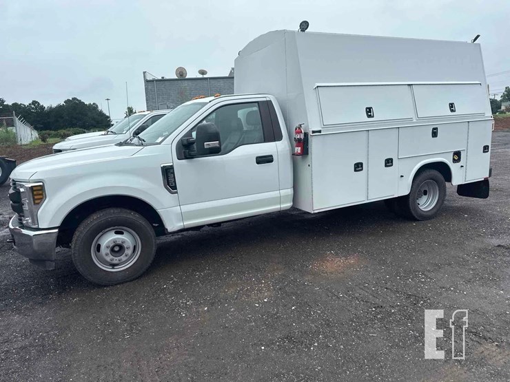 2019-ford-f350-xl-image-23