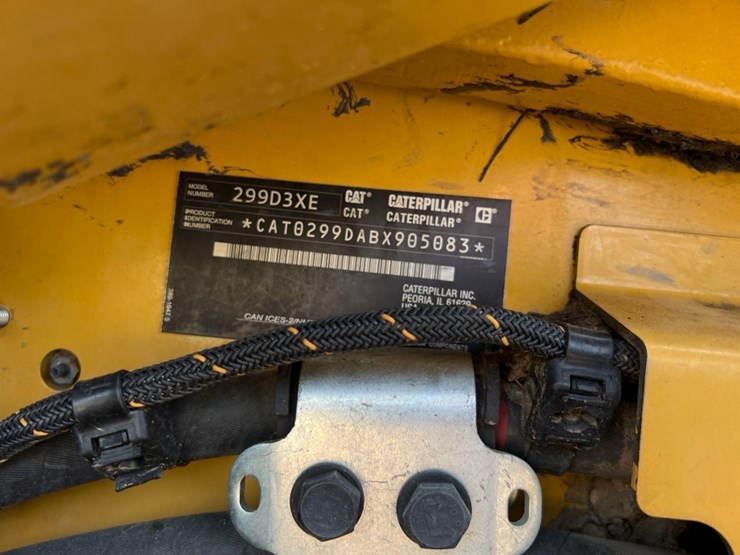 2023-caterpillar-299d3-xe-image-25