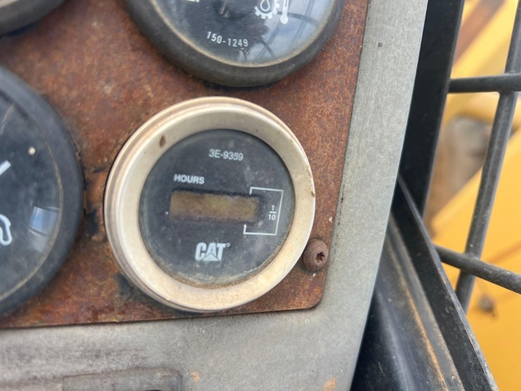 1998-caterpillar-th62-image-31