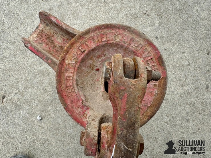 red-jacket-cistern-pump-image-9