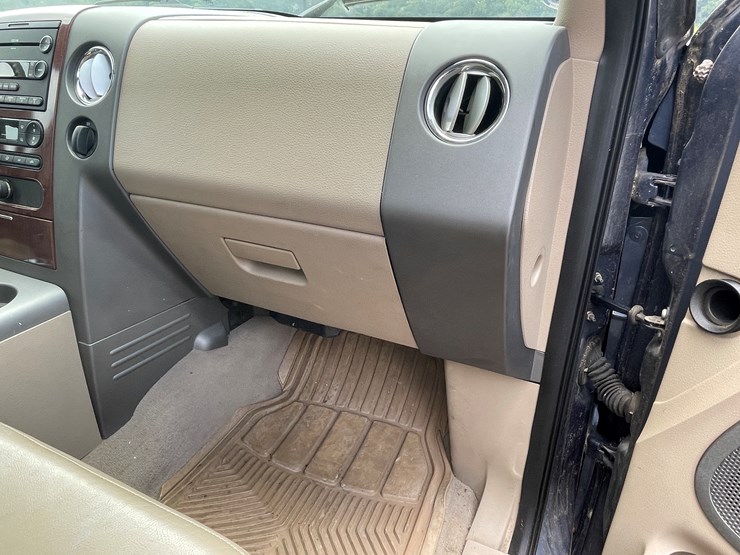 #1037-•-2005-ford-lariat-crew-cab-4x4-(has-wi-title)-image-67