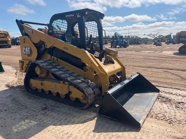 2023-caterpillar-299d3-image-6