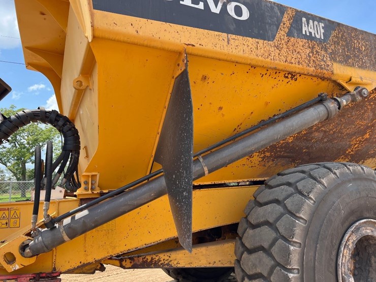 2012-volvo-a40f-image-27