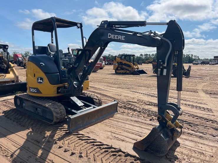 2023-deere-30g-image-6