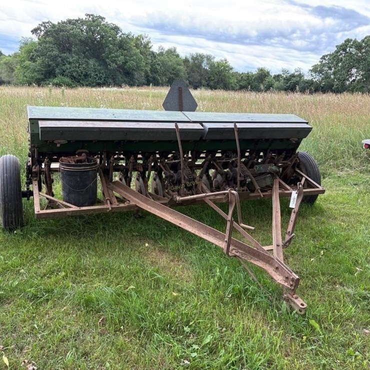 JOHN DEERE 9
