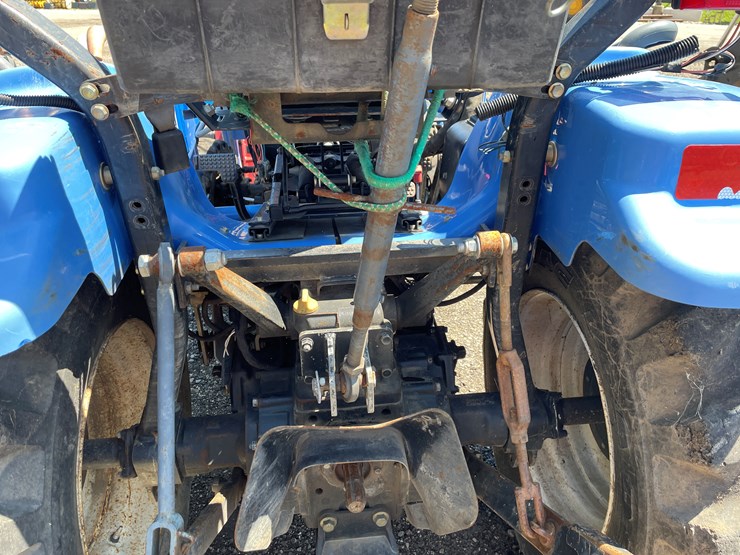 new-holland-tc33d-image-27