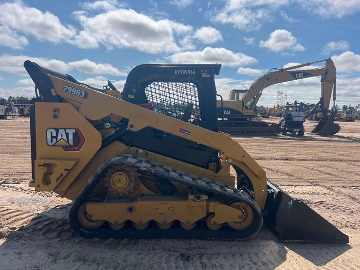 2023-caterpillar-299d3-image-5