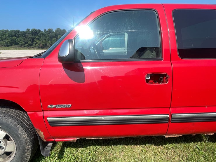#1040-•-2000-chevy-1500-truck-(has-wi-title)-image-38