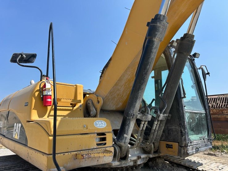2011-caterpillar-329dl-image-60