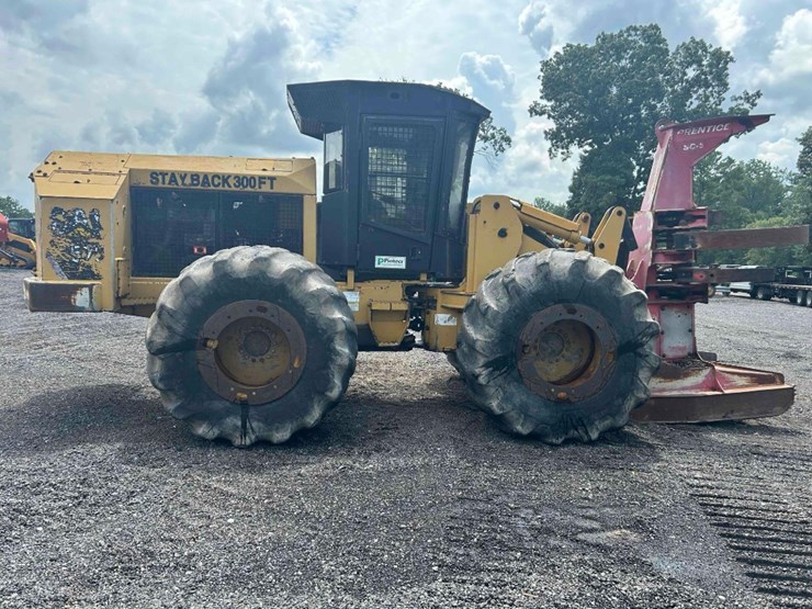 caterpillar-573-image-5