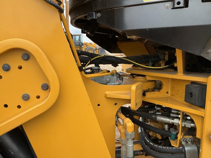 2018-caterpillar-930m-image-50