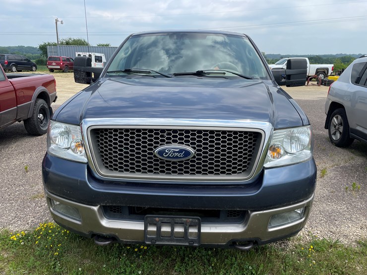 #1037-•-2005-ford-lariat-crew-cab-4x4-(has-wi-title)-image-2