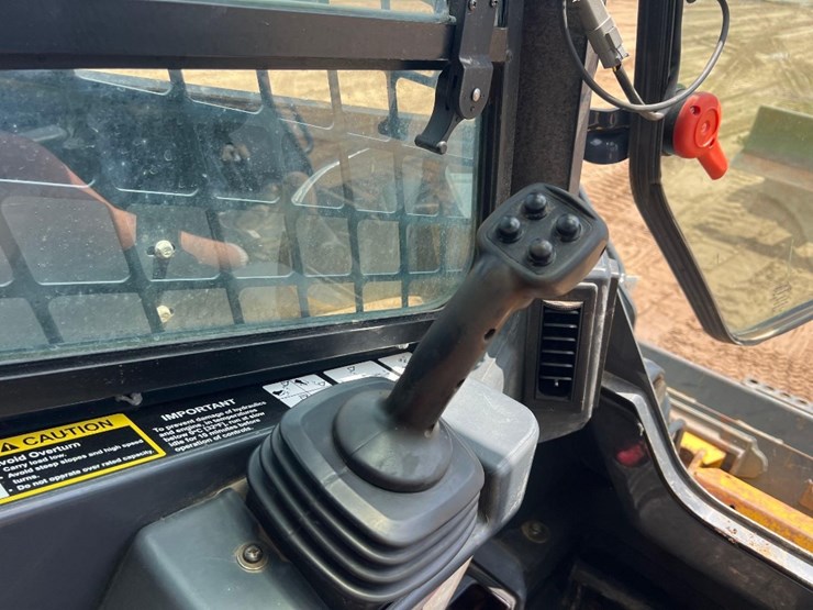 2020-deere-333g-image-27