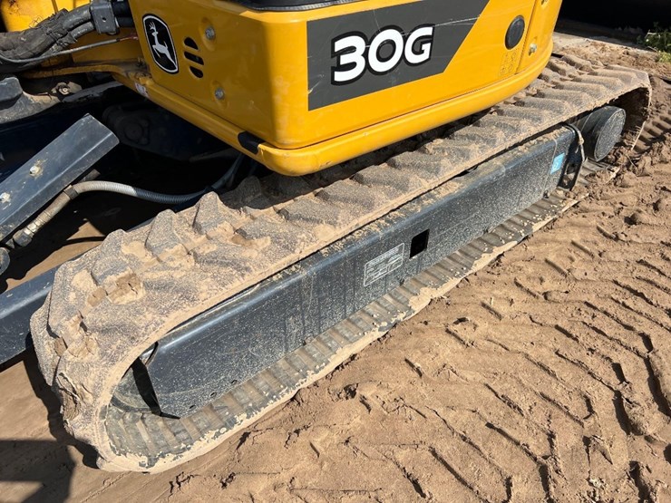 2023-deere-30g-image-9