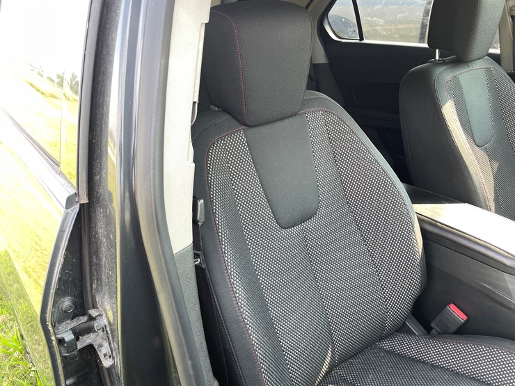 #1041-•-2014-chevy-equinox-awd-(has-wi-title)-image-57