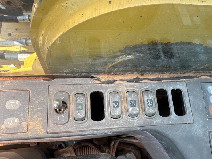 2014-caterpillar-336fl-image-41