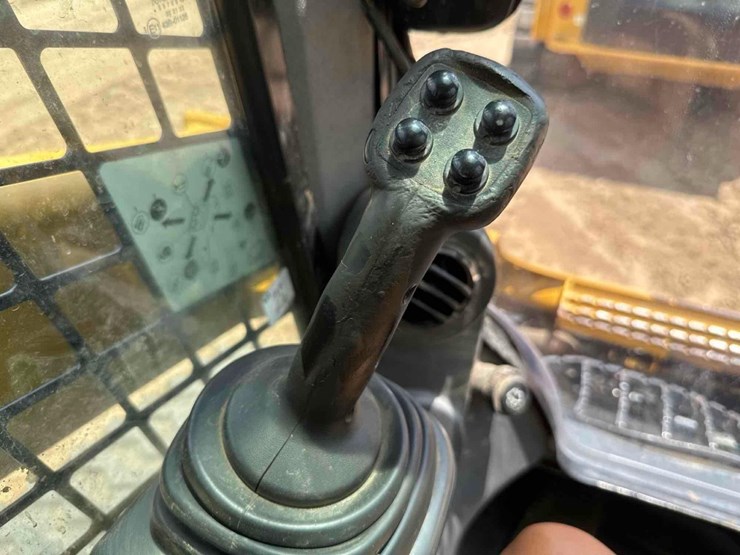 2019-caterpillar-289d-image-31