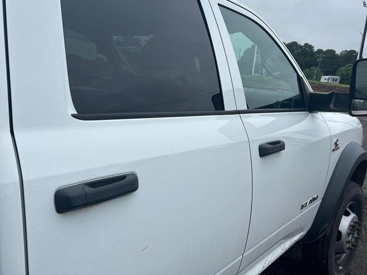 2021-ram-5500-hd-image-26