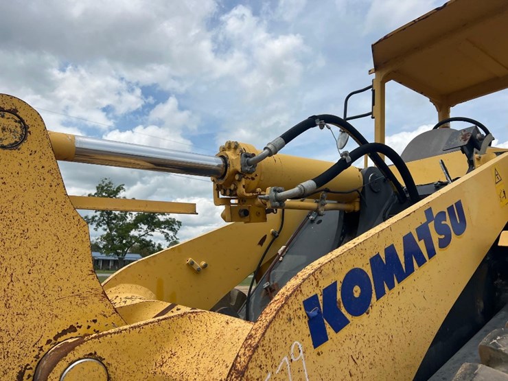 komatsu-wa320-5l-image-12