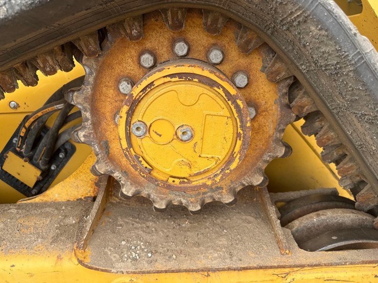 2022-caterpillar-299d3-image-10