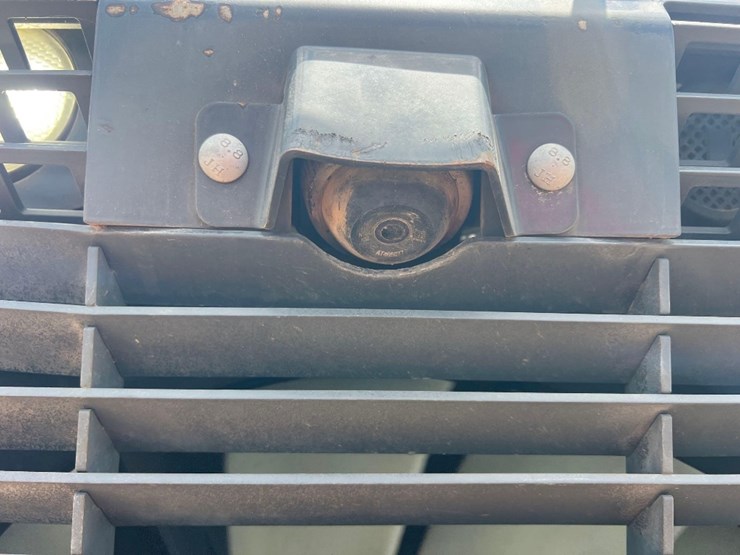 2020-deere-333g-image-13
