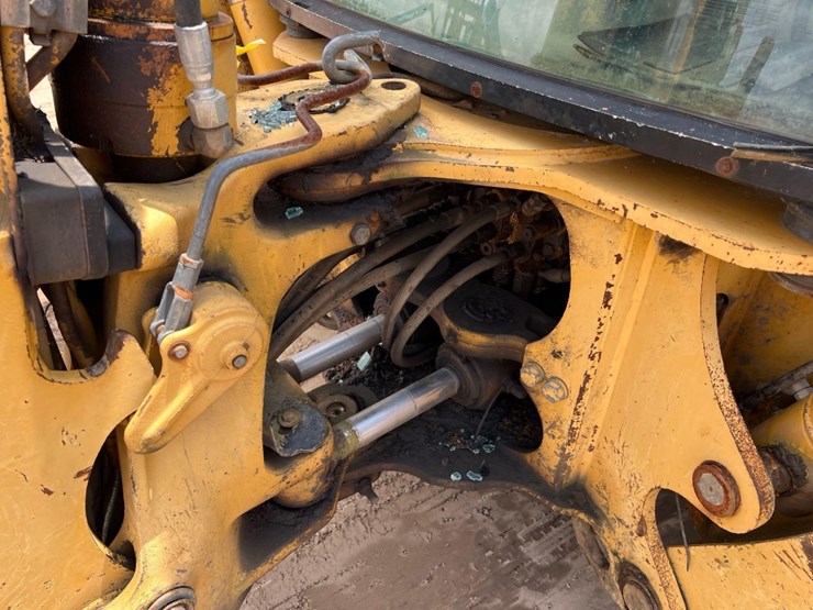 2004-deere-310sg-image-35