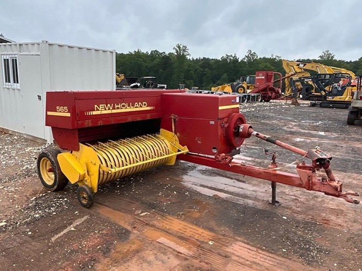 new-holland-565-image-2