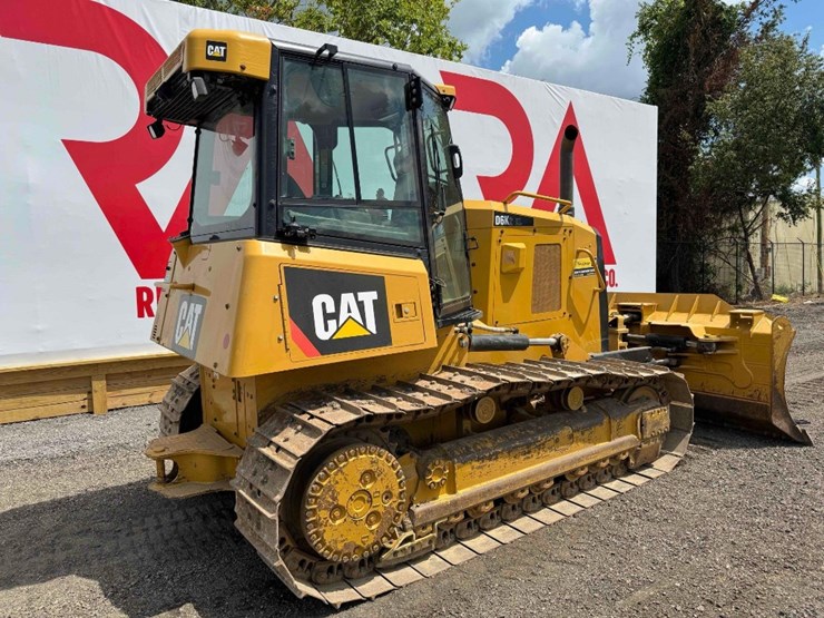 2016-caterpillar-d6k-image-9