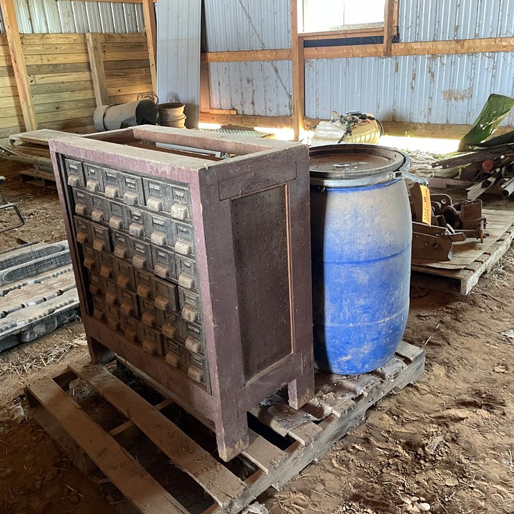 #3711 • Bolt Bin and 30 Gallon Drum with Maple Sap Supplies