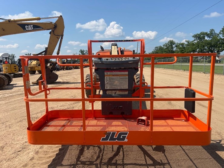 2008-jlg-600s-image-23