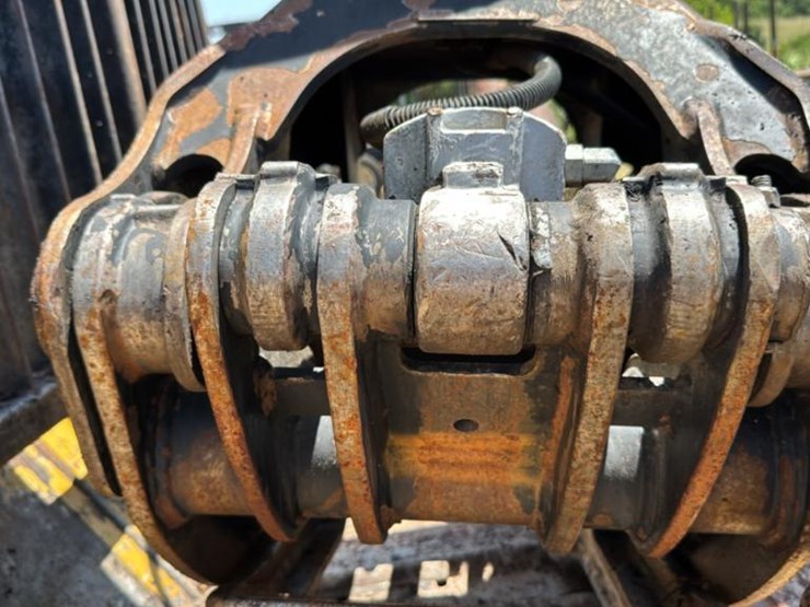 2008-caterpillar-574-image-14