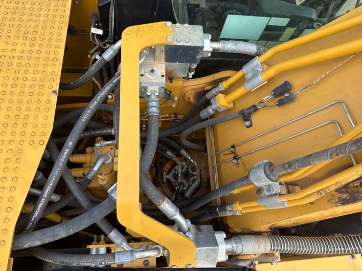 caterpillar-320gc-image-20