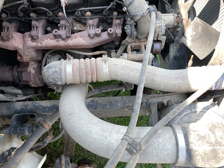 #1013-•-1992-freightliner-cummins-(has-mn-title)-image-48