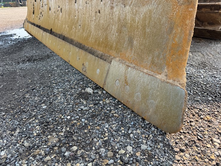 2017-caterpillar-d6n-lgp-image-13