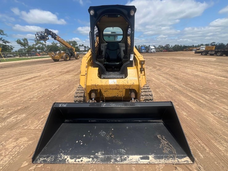 2015-caterpillar-259d-image-7