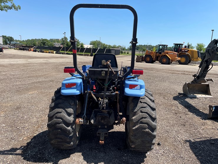 new-holland-tc33d-image-5