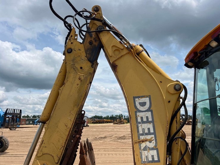 2004-deere-310sg-image-33