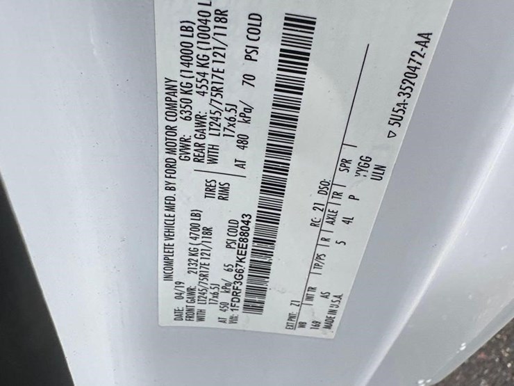2019-ford-f350-xl-image-12