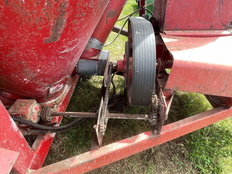 #1078-•-brady-650-feed-grinder-mixer-image-22
