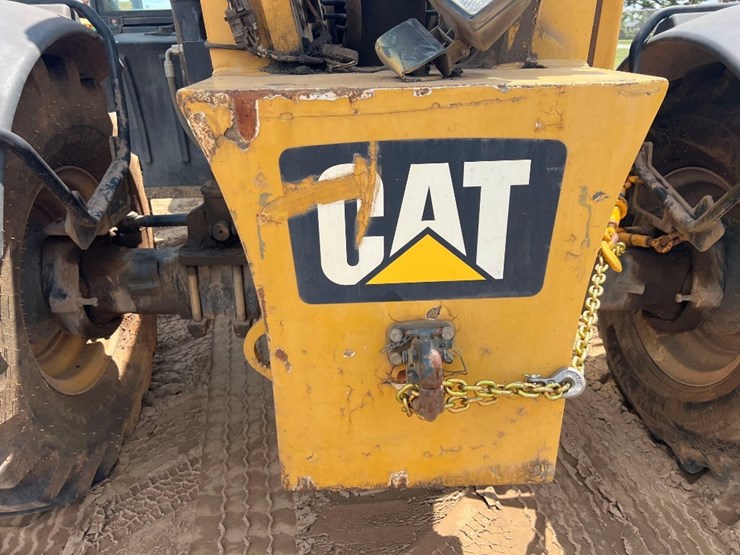 2015-caterpillar-tl1055c-image-19