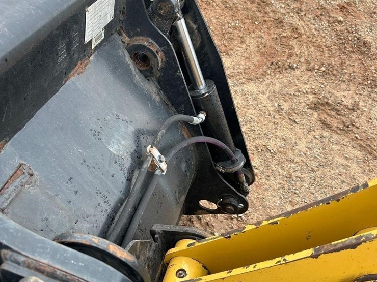 2018-caterpillar-420f2-it-image-10
