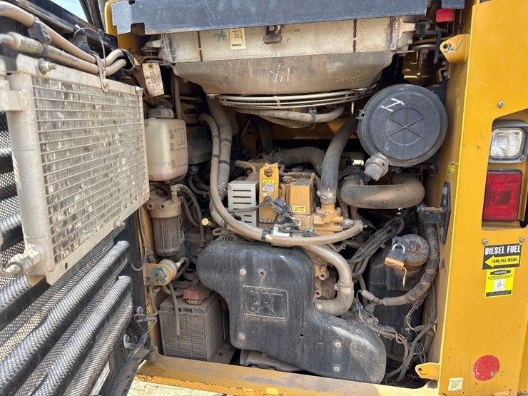 2018-caterpillar-289d-image-12